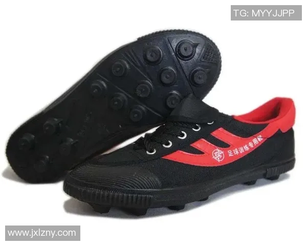 足球碎钉鞋的选择与使用技巧助你在赛场上大放异彩